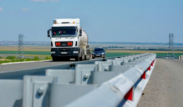 Көлік министрлігі: салмақ параметрлерін бұзған жүк жөнелтушіге де жауапкершілік жүктеледі