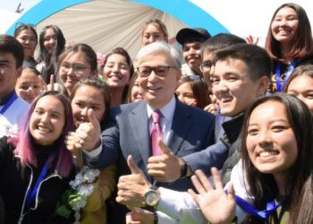 Cауалнама нәтижесі: Халықтың басым бөлігі Тоқаевқа сенім білдірді