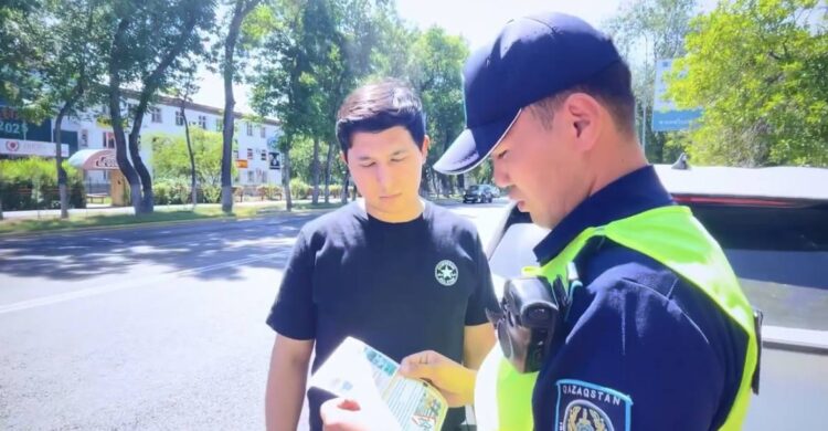 Талдықорғанда полицейлер жол қауіпсіздігін насихаттауға арналған акция өткізді