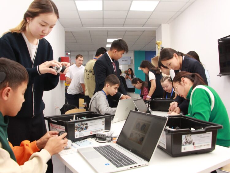 Үмітке толы жүректер