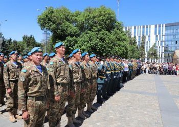 Жетісу облысында Отан қорғаушыларды құттықтады