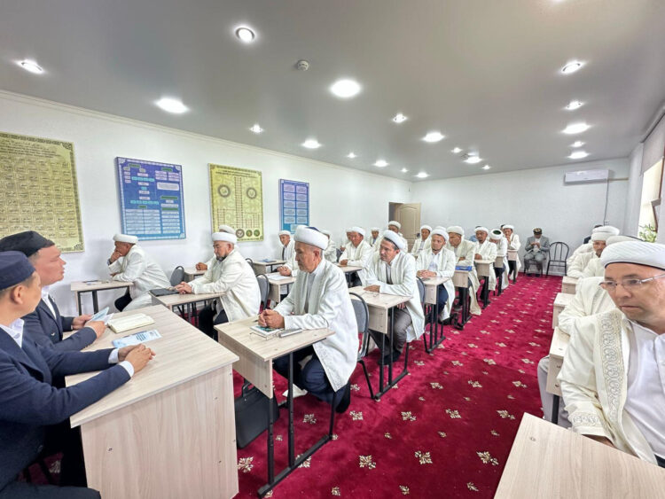 Жетісу облысында имамдарға арналған оқу семинары басталды