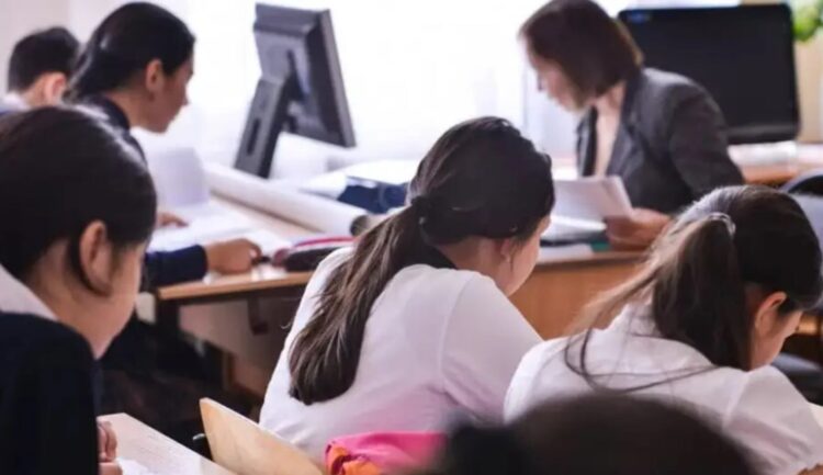 Мұғалімдердің еңбек демалысы: қанша күн және қалай төленеді?