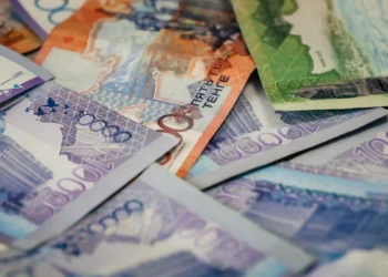 Еш жерде жұмыс істемегендер зейнетақыны қалай алады?