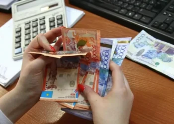 Салық азайып, жалақы көбейеді: Үкімет өзгеріс әзірлеуде