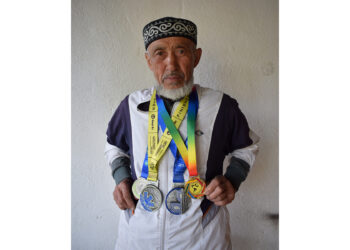 Жетпісінде желдей  ескен желаяқ