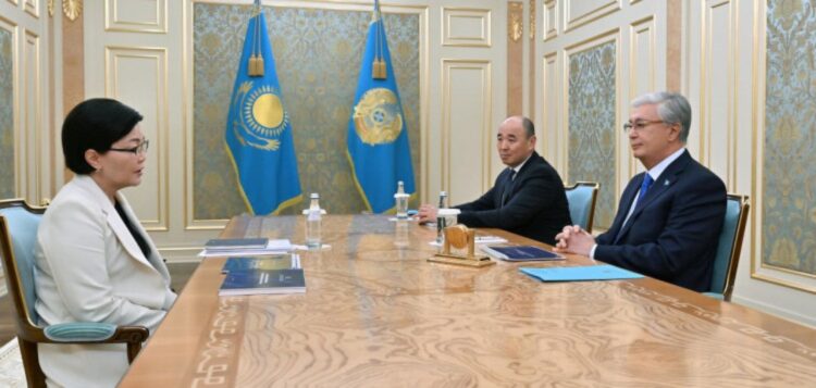 Қасым-Жомарт Тоқаев Еңбек және халықты әлеуметтік қорғау министрі Светлана Жақыпованы қабылдады