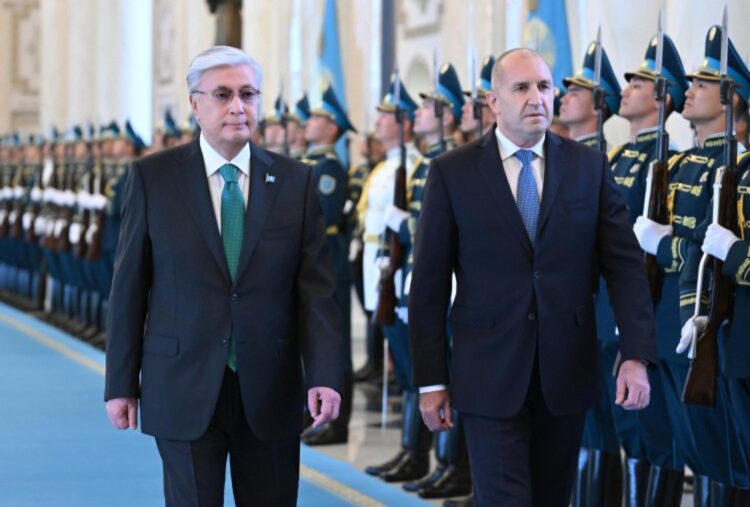 Қасым-Жомарт Тоқаев Болгария Президенті Румен Радевпен келіссөз жүргізді