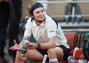 Александр Бублик әлемнің бірінші ракеткасы Янник Синнерді жеңді