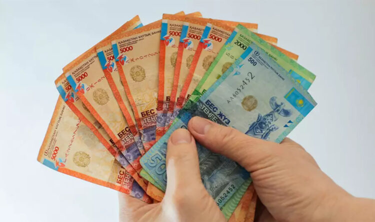 Еден жуушы, электрик және күзетшінің жалақысы екі есе өсті – Үкімет