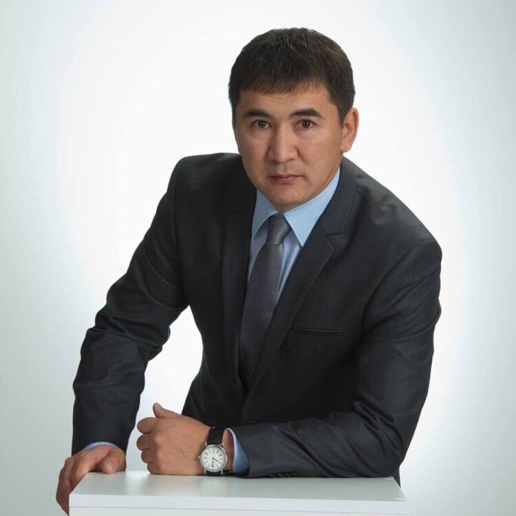 Cырбаз азаматы һәм сөз сардары