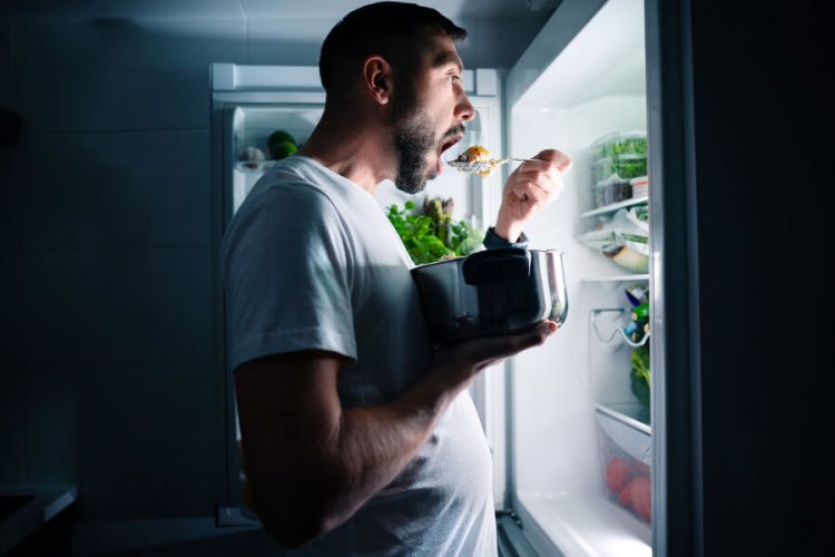 Неліктен үнемі тамақ ішкіңіз келеді: Тәбеттің күшею себебі неде?