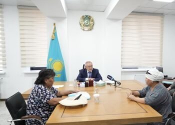 Облыс әкімі азаматтарды жеке мәселелері бойынша қабылдады