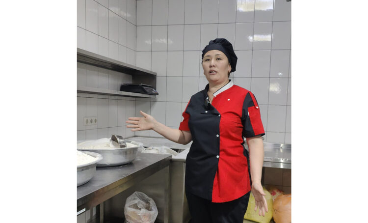 Алғыс арқалаған Ақмарал