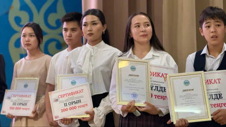 Жетісуда тұңғыш рет оқушылар театрлары жарысты