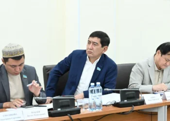 Халқымыз тамақты кредитке алып жатыр – депутат