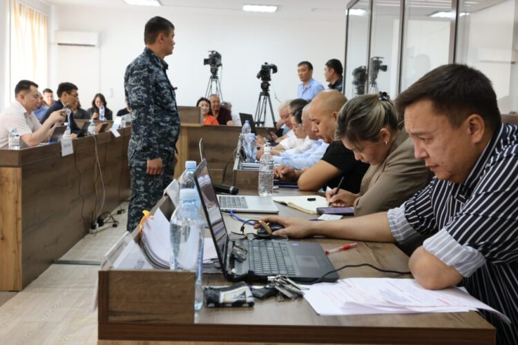 «Өкінемін, бірақ кінәлі емеспін»: Шерзат Полат ісі бойынша сотталушылар соңғы сөзін айтты