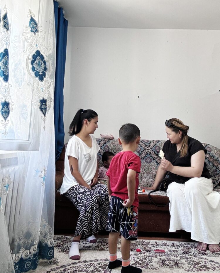 Шекарашыларға ғана емес, отбасыларына да қолдау қажет