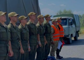Жас сарбаздардың 50 шақырымдық оқу-жаттығу шеруі өтті