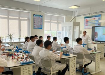 1 қыркүйектен бастап жекеменшік және мемлекеттік мектептерге бірдей бағдарлама енгізіледі