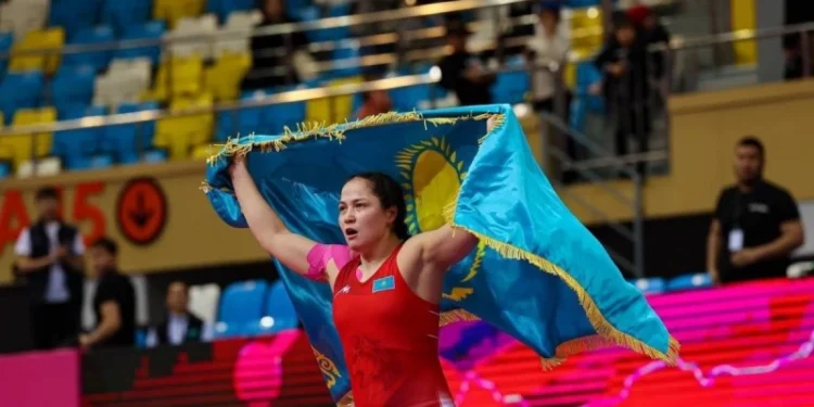 Күрестен жетістік: Қазақстан құрамасы Венгрияда жүлде қорын толықтырды