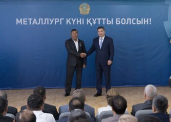 Премьер-министр кәсіби мерекесіне орай металлургтерге Президент атынан мемлекеттік наградалар табыс етті