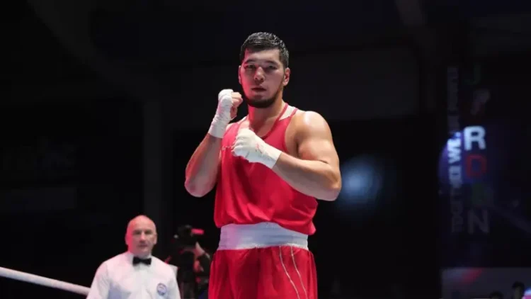 Айбек Оралбай Астана өтіп жатқан Әлем кубогы кезеңін жеңіспен бастады