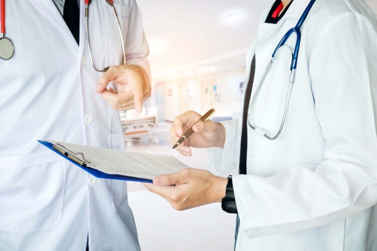 Премьер-министр министрліктерге дәрігерлер мәселесін шешуге 10 күн уақыт берді