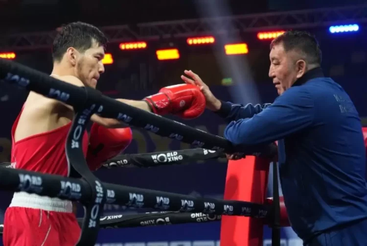 Әлем кубогы: бір боксшымыз жеңіліп, үшеуі жартылай финалға өтті