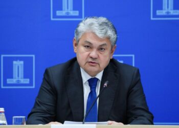 Елде орташа жалақы 423 мың теңгеге жетті