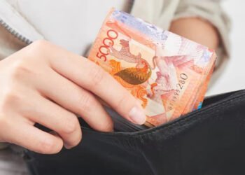 «Табысы 173 мың теңгеден асса – ауқатты»: Еңбек министрлігі енді отбасыларды табысына қарай 6 санатқа бөлмек