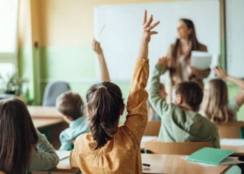 Елімізде мұғалімдерге 4 млн теңгеге жуық сыйақы беріледі