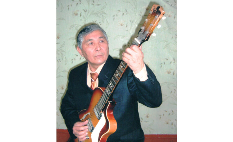 Өмірін әнмен байланыстырған