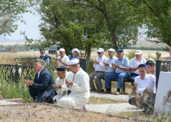 Шығыстың аққан жұлдызы