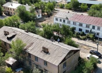Талдықорғанда тозығы жеткен тұрғын үйлер жаңартылуда