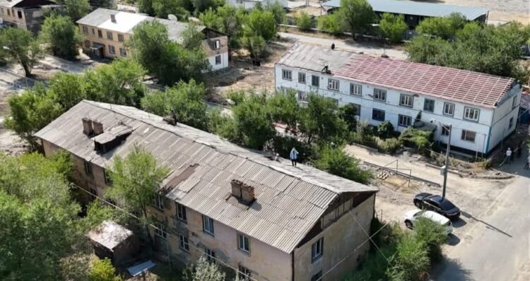 Талдықорғанда тозығы жеткен тұрғын үйлер жаңартылуда