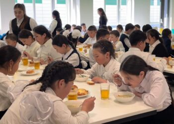 Мектеп мәзірінен мән кетпесін