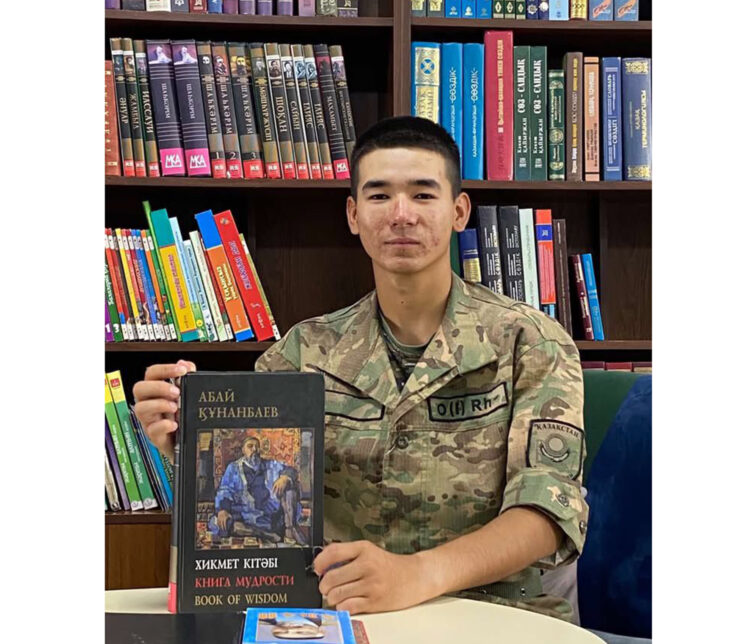 Сарбаздың Абайға арнаған өлеңі