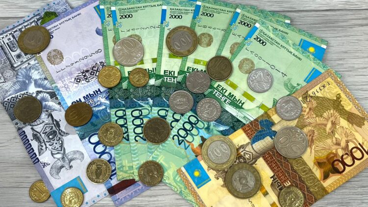 Қазақстанда ең төменгі жалақы мөлшері өсе ме?