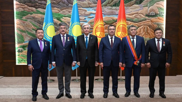 Тоқаев Қырғызстан қайраткерлерін «Достық» орденімен марапаттады