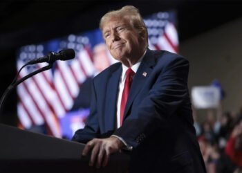 Трамп Қазақстан және бірқатар елге қарсы кедендік баж салығы туралы жарлыққа қол қойды
