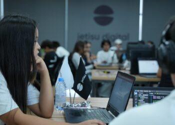ЖИ экологияны қорғауда: Талдықорғанда GDG DevFest хакатоны өтті