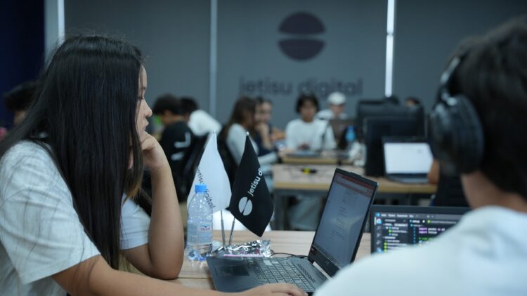ЖИ экологияны қорғауда: Талдықорғанда GDG DevFest хакатоны өтті