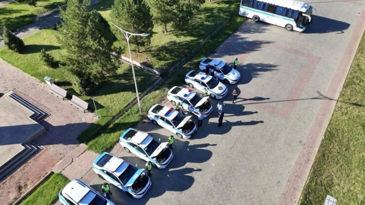 Жетісуда Конституция күні қарсаңында полицияның гарнизондық саптық жиыны өтті