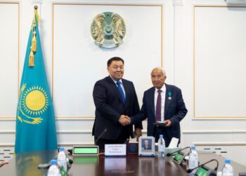 Жетісуда Конституцияның 30 жылдығына орай мерекелік медальдар табысталды