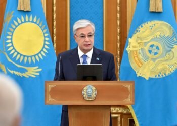 Мемлекет басшысы көлік саласының қызметкерлерін марапаттады