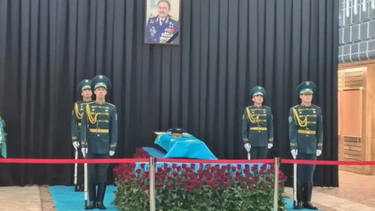 Алматыда космонавт Талғат Мұсабаевпен қоштасу рәсімі өтіп жатыр
