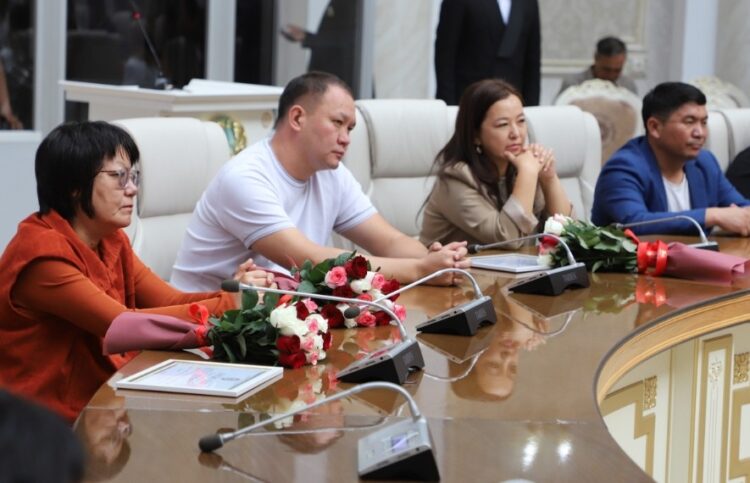 Кедергісіз кеңістік қалыптастыруға үлес қосқандар марапатталды