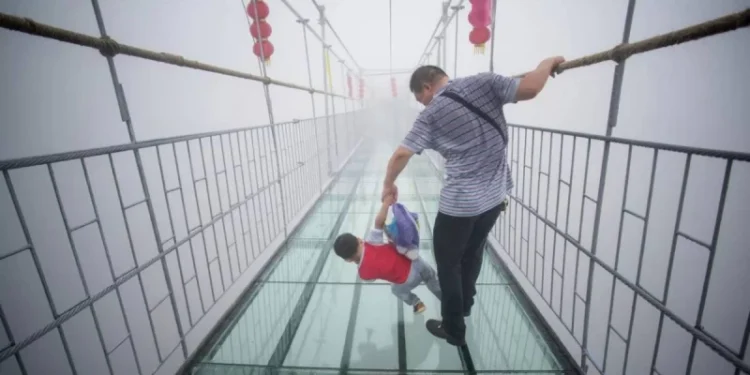 Рекорд: Ең биікте орналасқан жаңа көпір ашылды