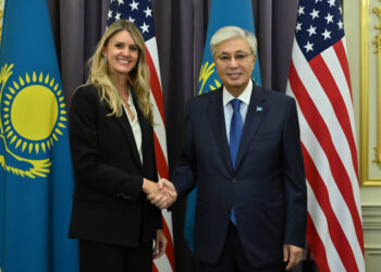 Президент Смитсон институтының басшылығымен кездесті